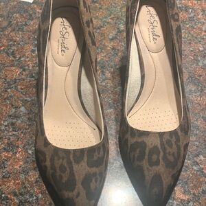 Life Stride Women's Brown Leopard Heels